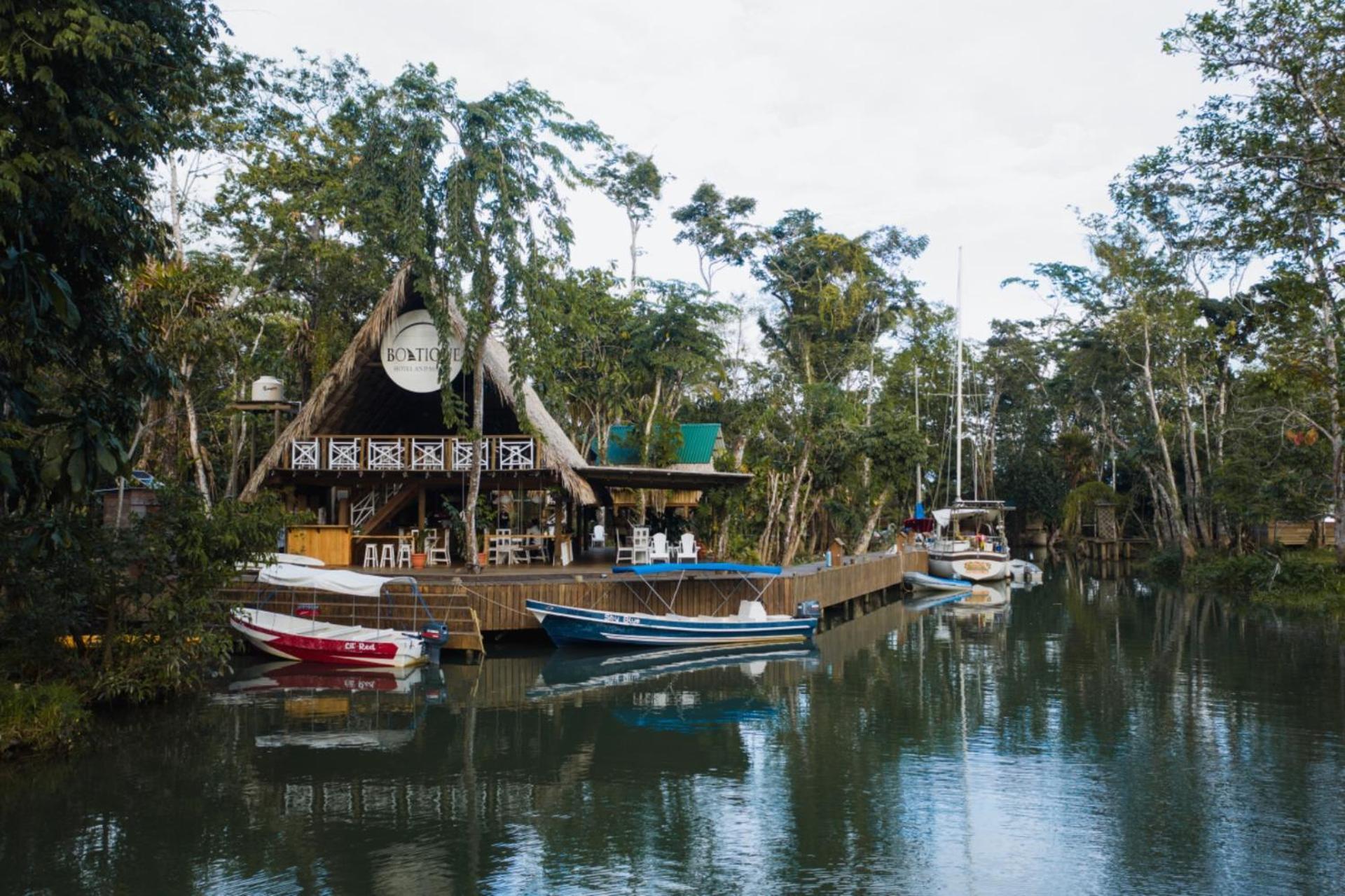 Boatique Hotel And Marina Río Dulce Exterior foto