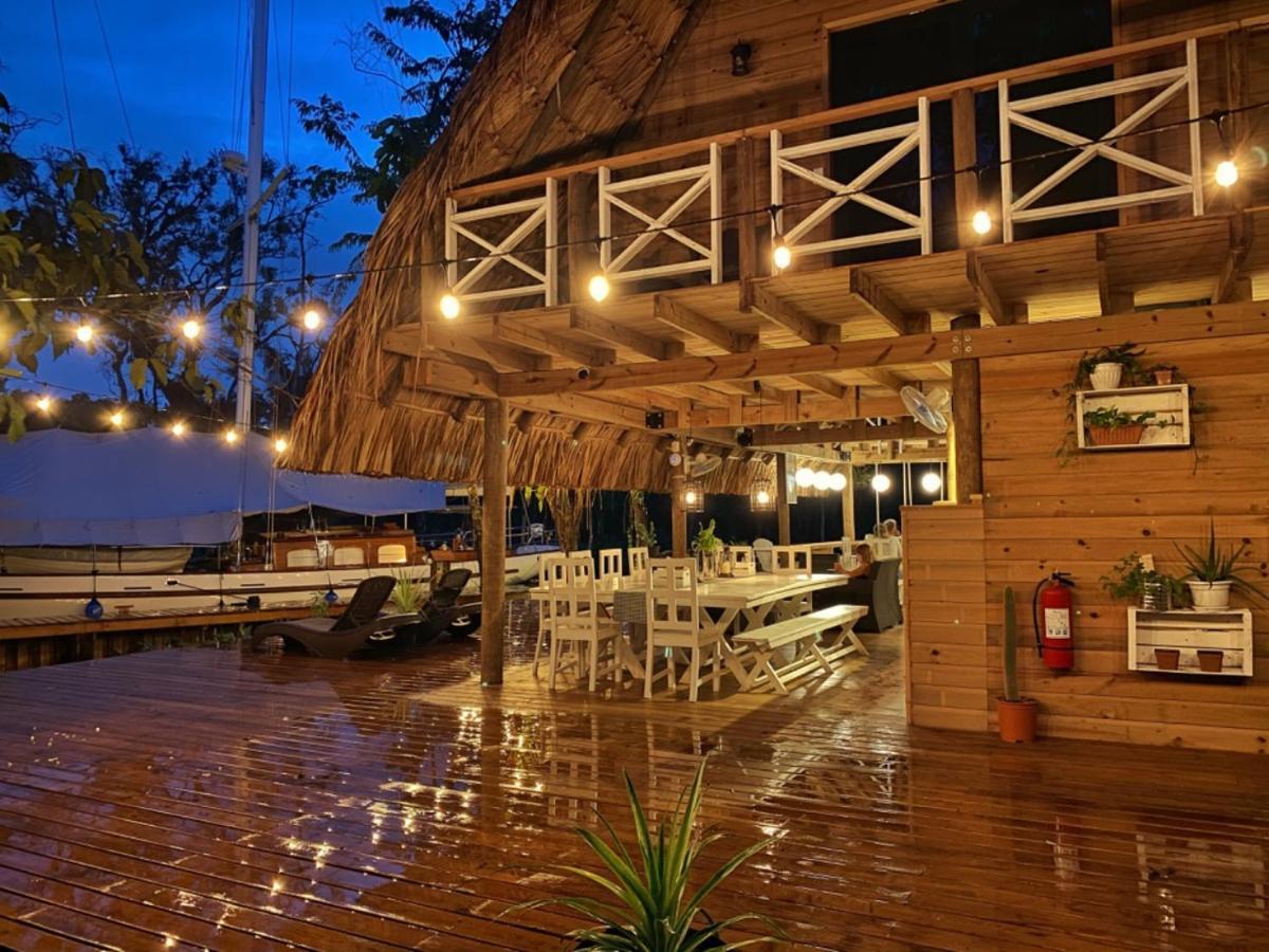 Boatique Hotel And Marina Río Dulce Exterior foto